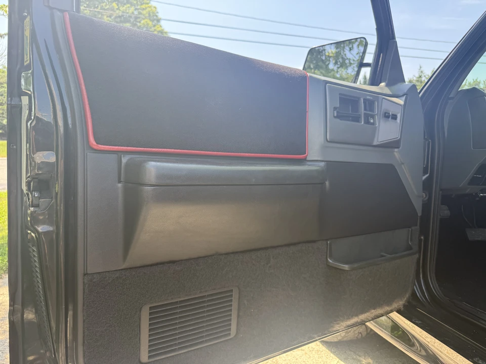 1991 GMC Syclone - Image 29 of 31
