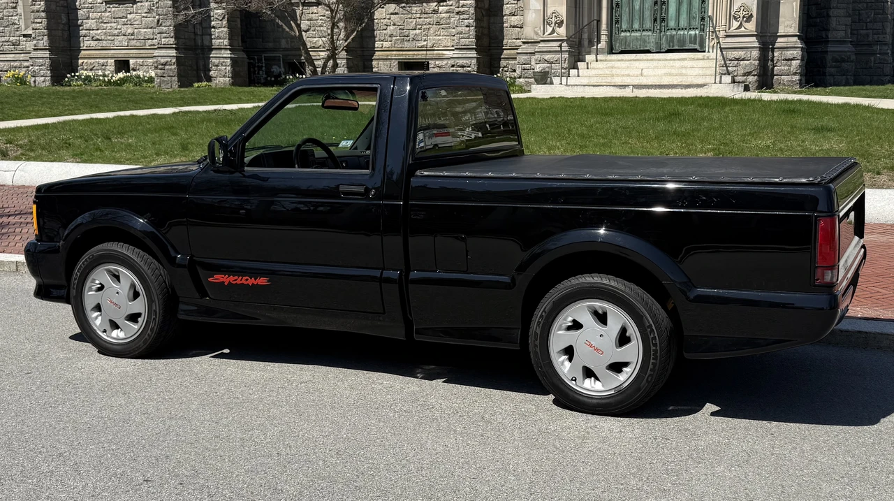 1991 GMC Syclone - Image 8 of 31
