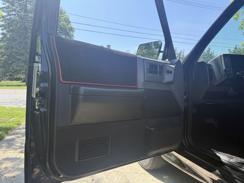 1991 GMC Syclone - Image 28 of 31