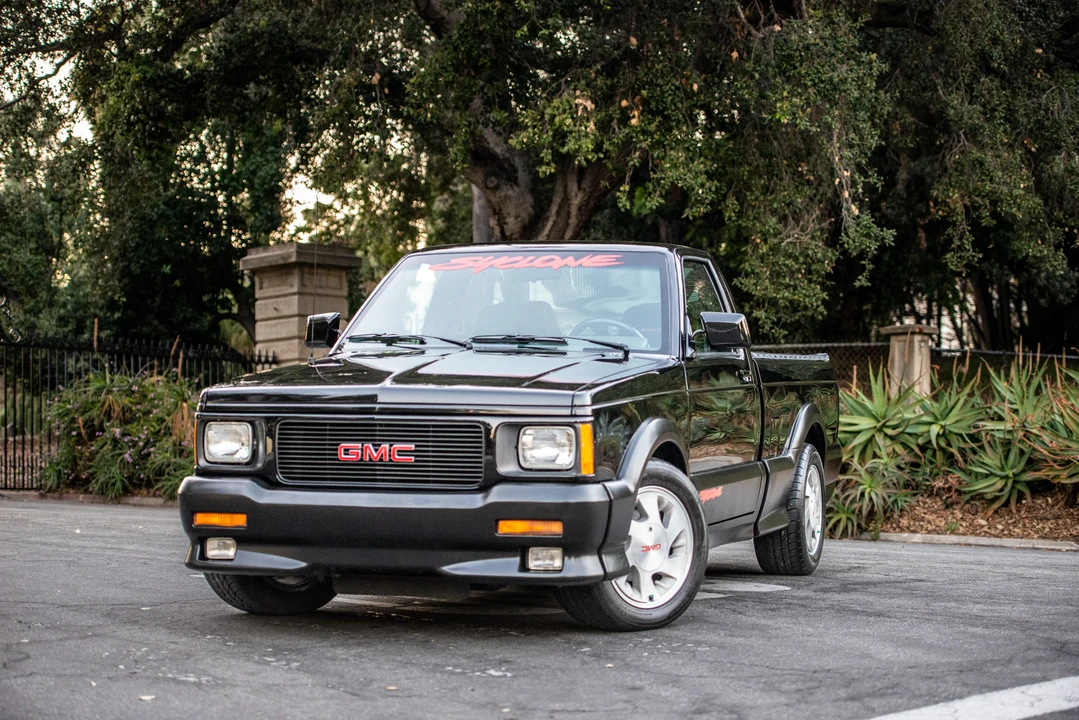 1991 GMC Syclone - Image 2 of 31