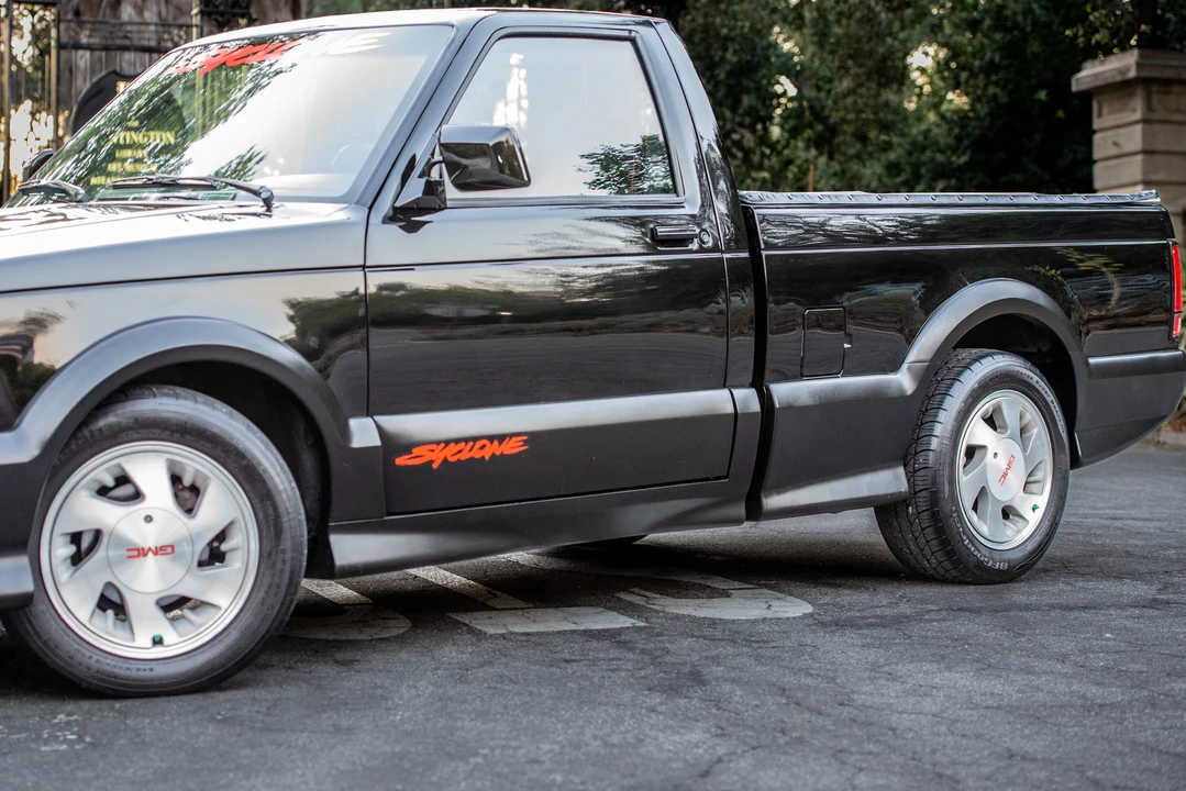 1991 GMC Syclone - Image 17 of 31