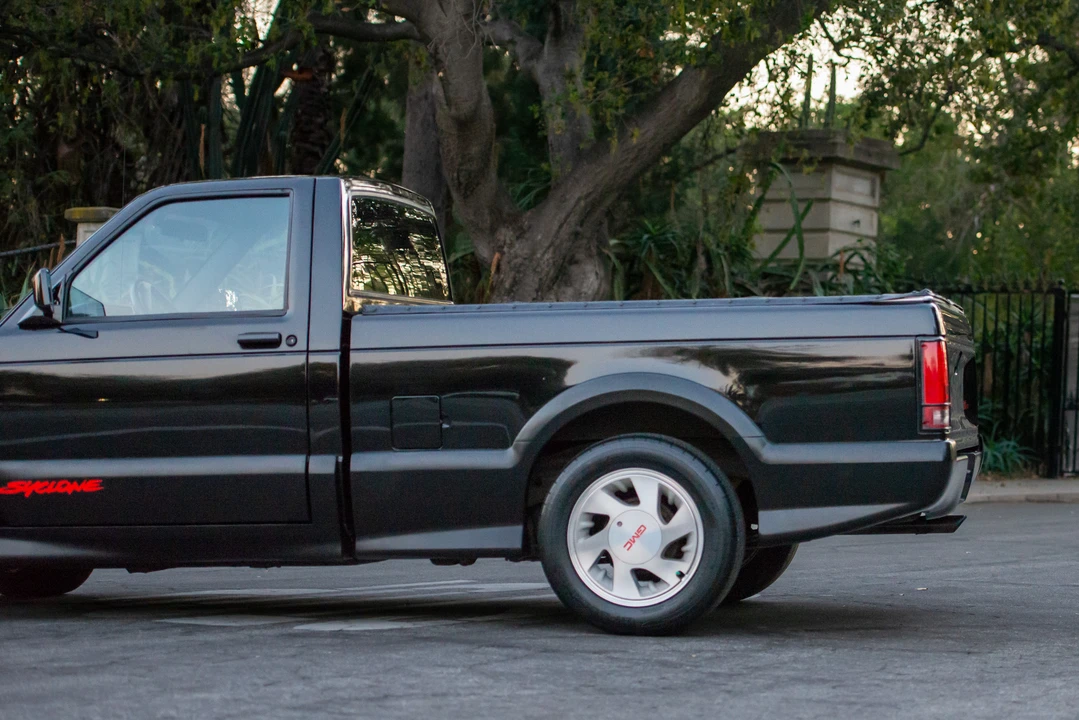 1991 GMC Syclone - Image 21 of 31