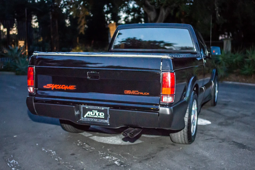 1991 GMC Syclone - Image 6 of 31