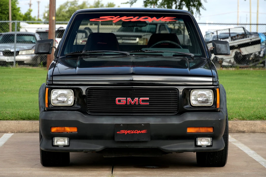 1991 GMC Syclone - Image 5 of 31