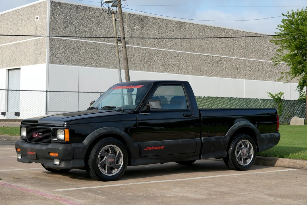 1991 GMC Syclone - Image 2 of 31