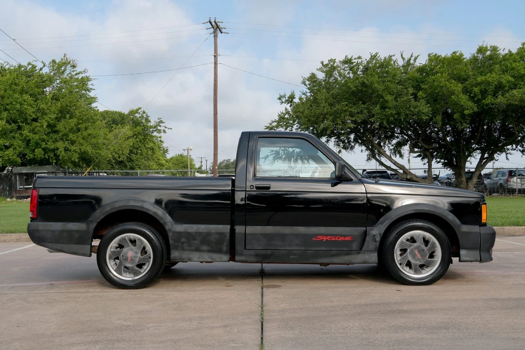 1991 GMC Syclone - Image 9 of 31