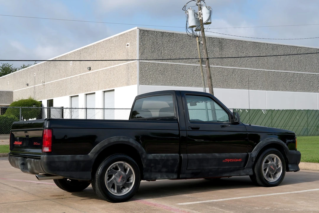 1991 GMC Syclone - Image 10 of 31