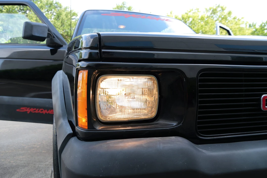 1991 GMC Syclone - Image 22 of 31
