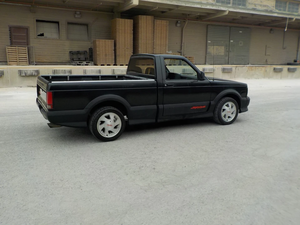 1991 GMC Syclone - Image 29 of 31