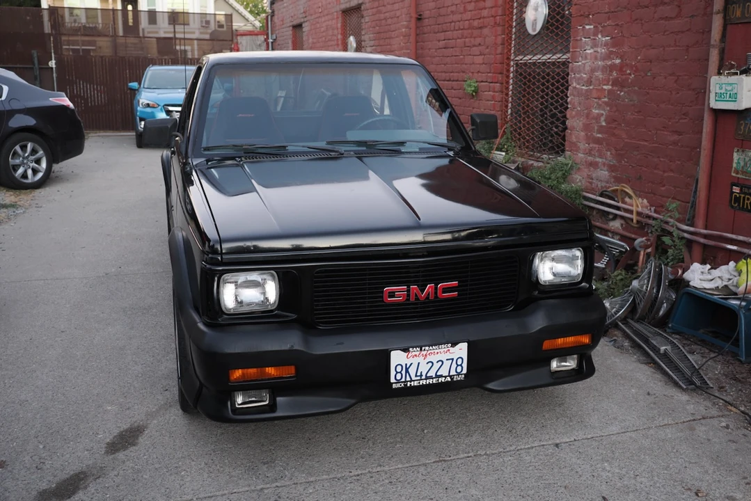 1991 GMC Syclone - Image 2 of 31