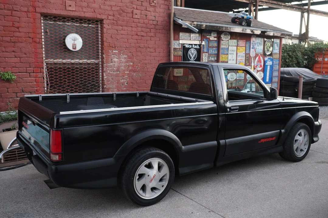 1991 GMC Syclone - Image 10 of 31