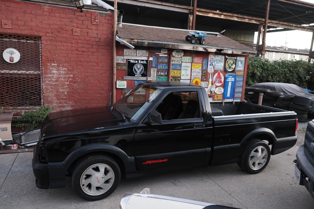 1991 GMC Syclone - Image 16 of 31