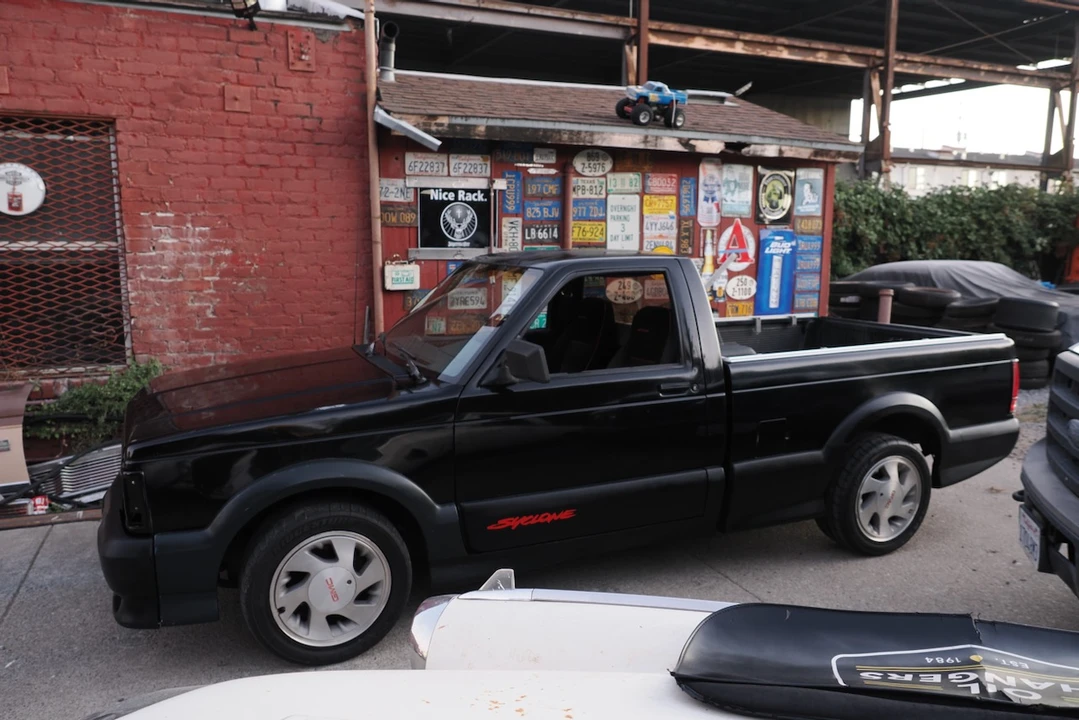 1991 GMC Syclone - Image 17 of 31
