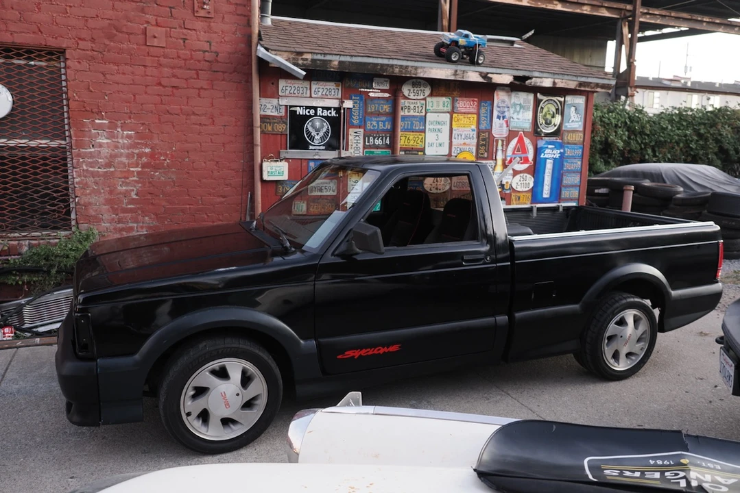1991 GMC Syclone - Image 18 of 31