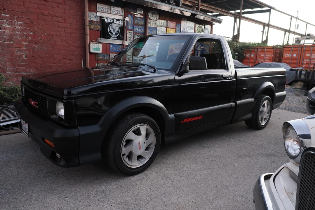 1991 GMC Syclone - Image 20 of 31