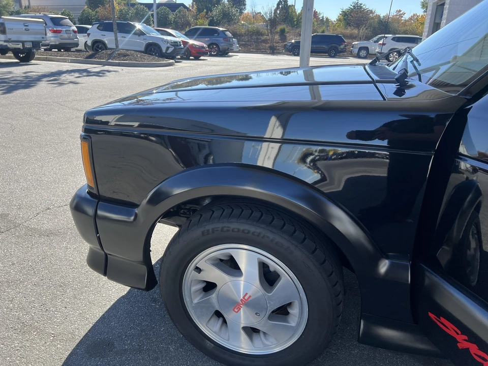 1991 GMC Syclone - Image 10 of 31