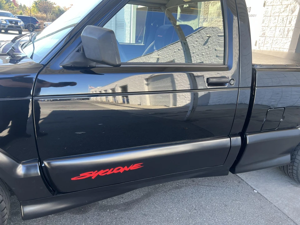 1991 GMC Syclone - Image 11 of 31