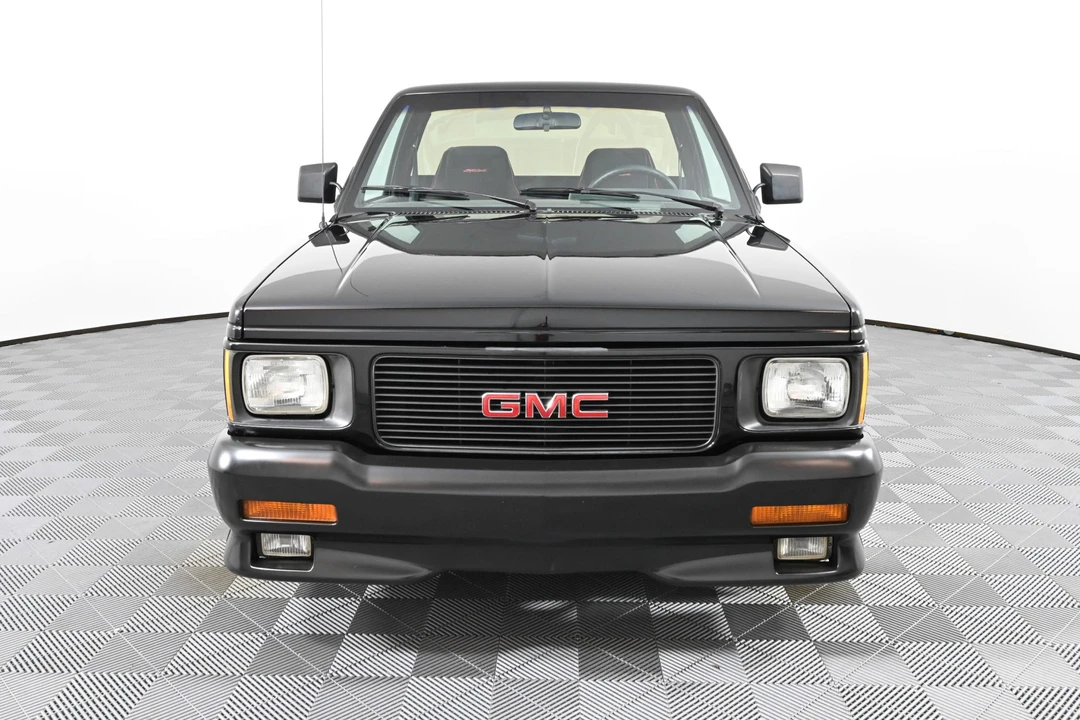 1991 GMC Syclone - Image 3 of 31