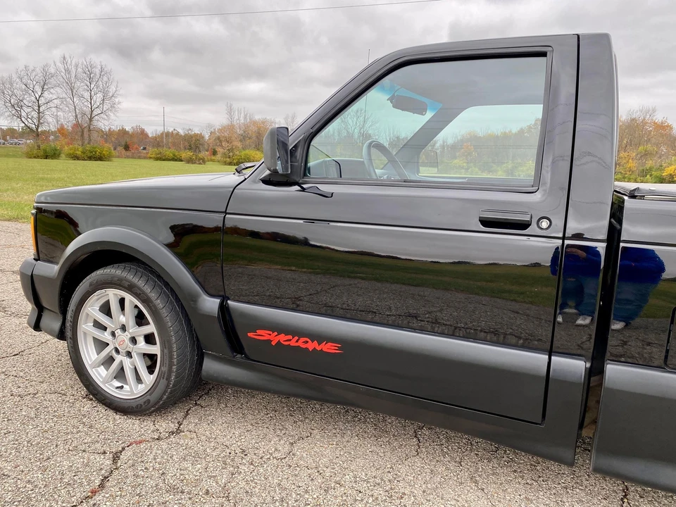 1991 GMC Syclone - Image 21 of 31