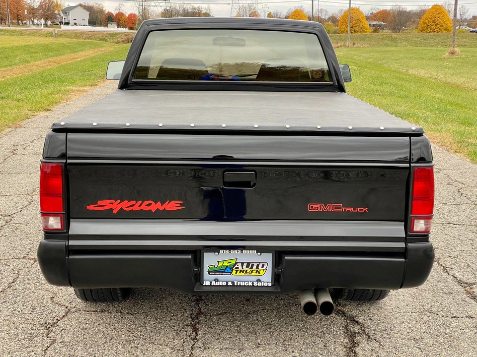 1991 GMC Syclone - Image 8 of 31