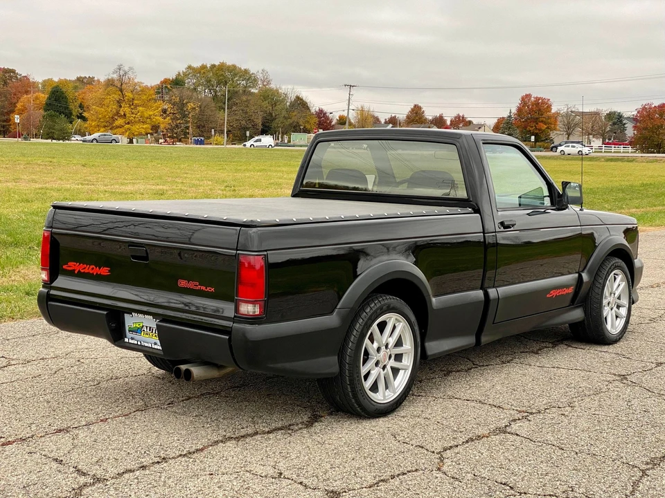 1991 GMC Syclone - Image 9 of 31