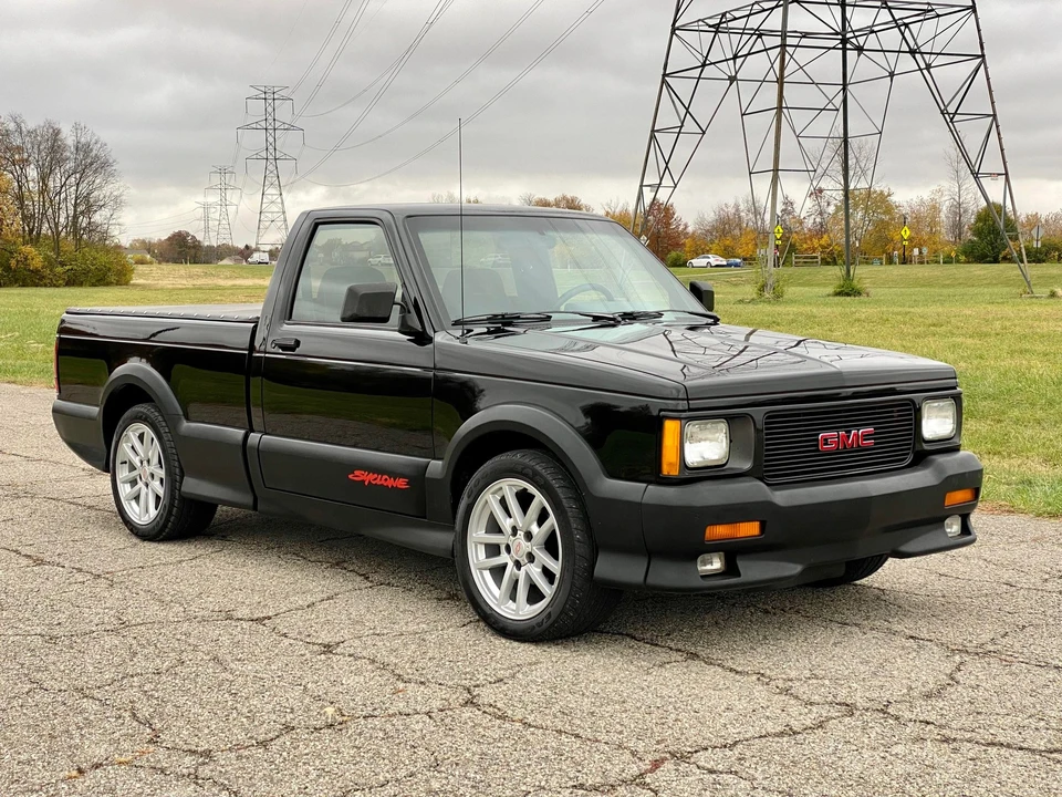 1991 GMC Syclone - Image 13 of 31