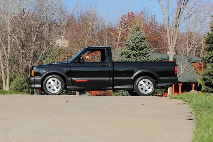 1991 GMC Syclone - Image 2 of 12