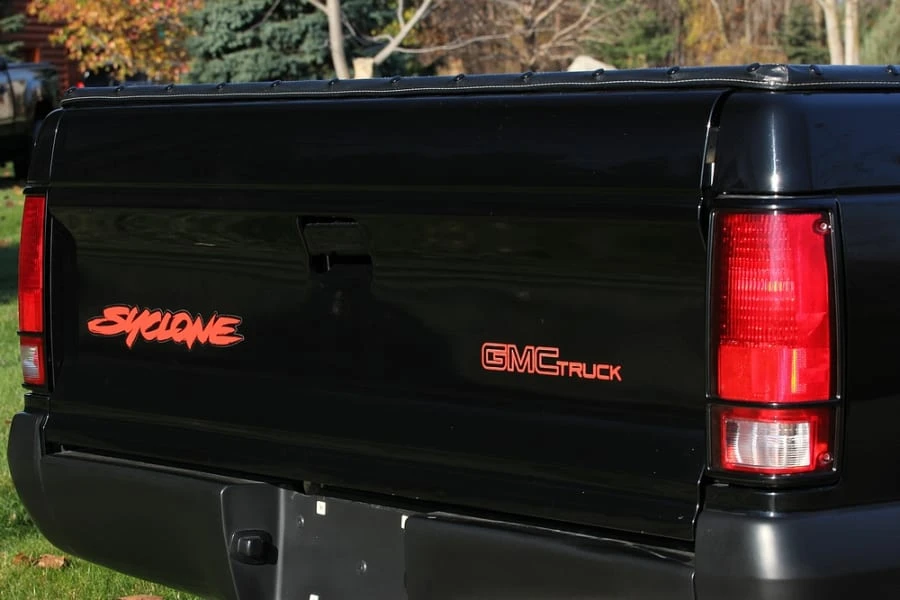 1991 GMC Syclone - Image 10 of 12
