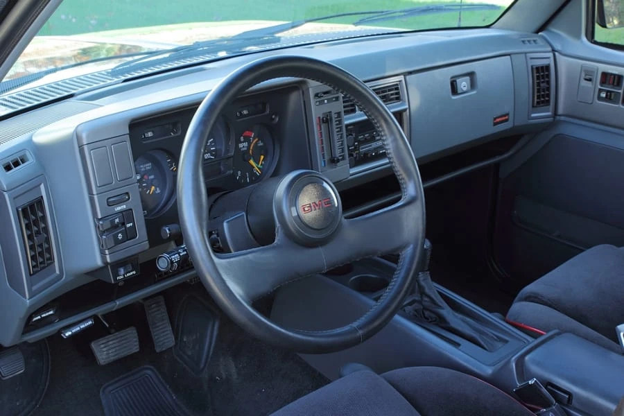 1991 GMC Syclone - Image 11 of 12