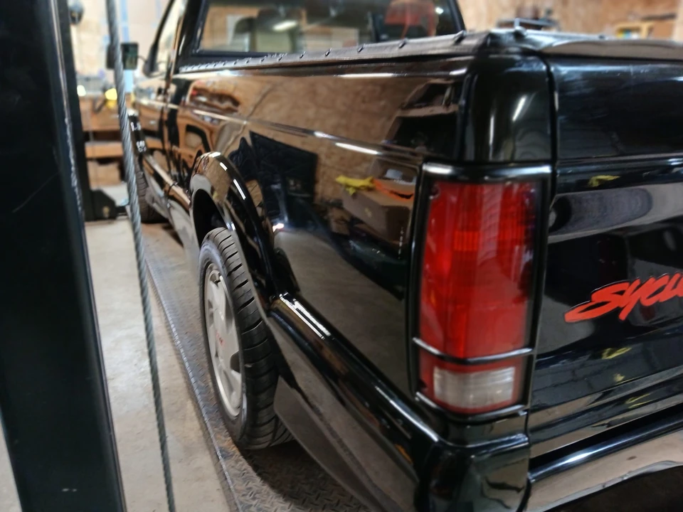 1991 GMC Syclone - Image 25 of 31