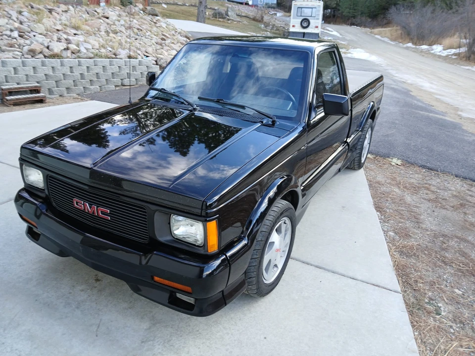 1991 GMC Syclone - Image 2 of 31