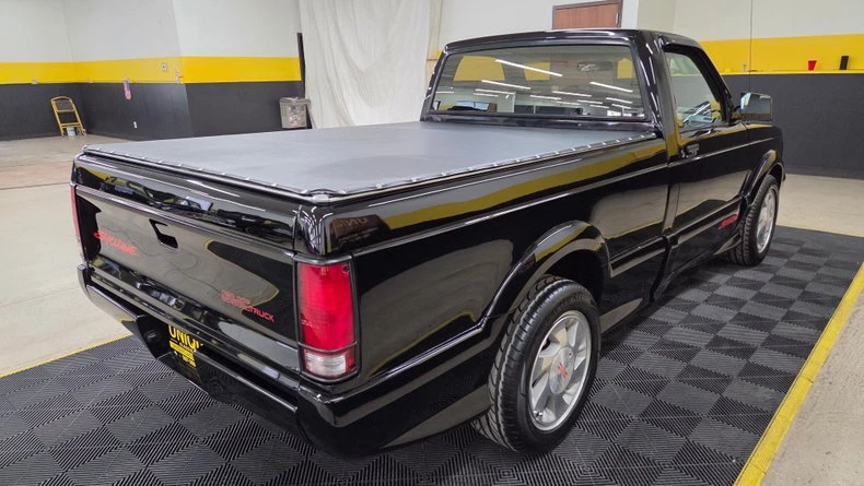 1991 GMC Syclone - Image 8 of 31