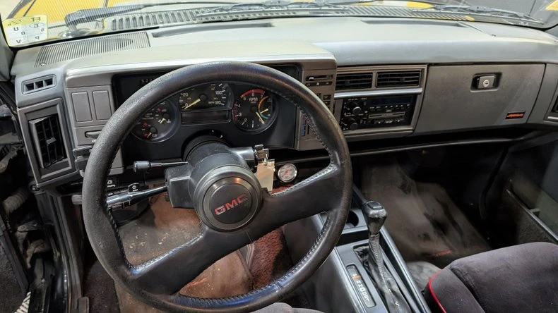 1991 GMC Syclone - Image 15 of 31