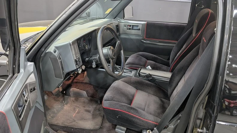 1991 GMC Syclone - Image 13 of 31