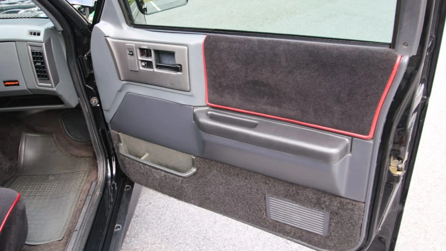 1991 GMC Syclone - Image 6 of 29