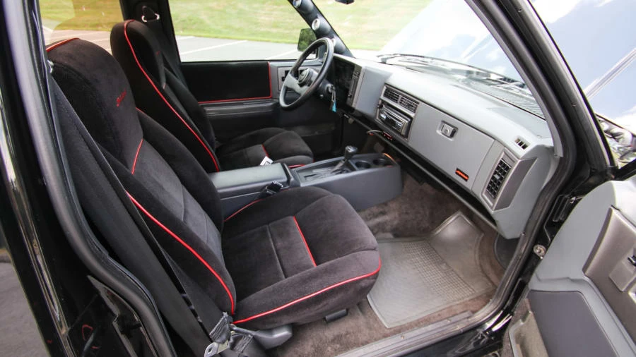1991 GMC Syclone - Image 7 of 29