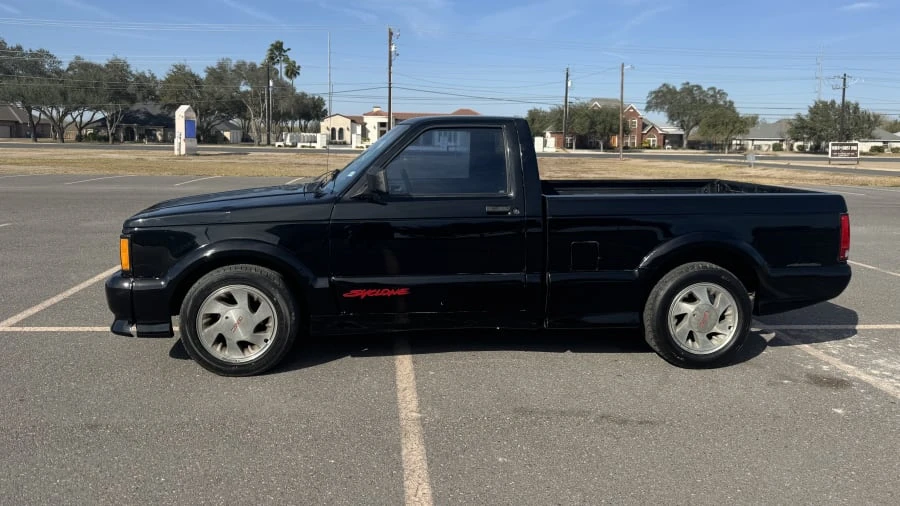 1991 GMC Syclone - Image 2 of 5
