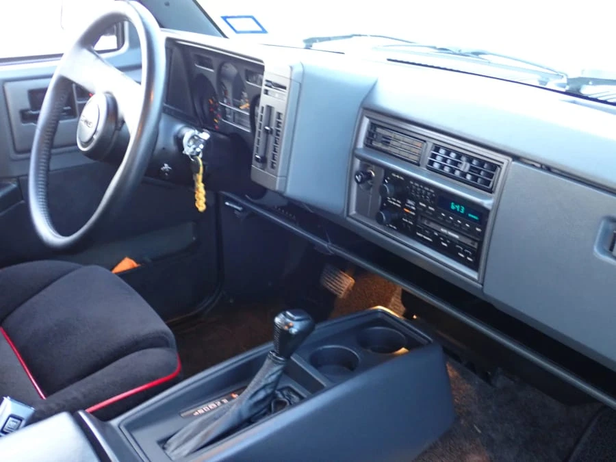 1991 GMC Syclone - Image 3 of 12