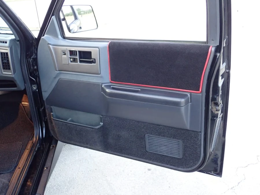 1991 GMC Syclone - Image 6 of 12