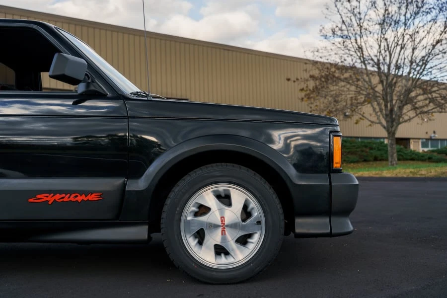 1991 GMC Syclone - Image 31 of 31