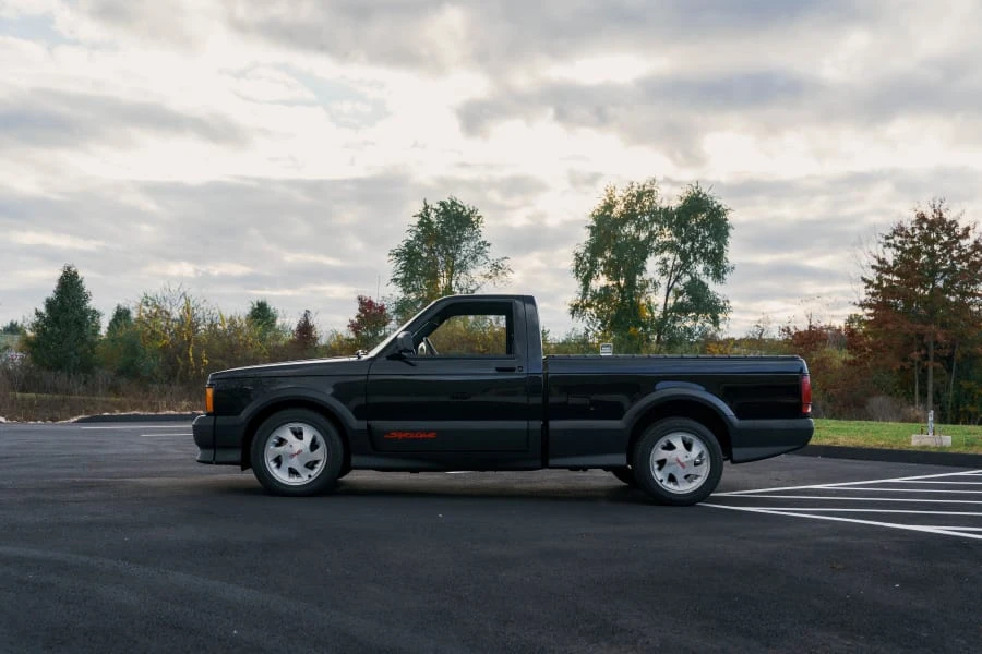 1991 GMC Syclone - Image 2 of 31