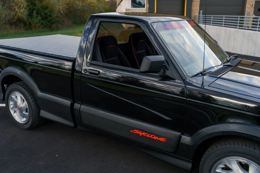 1991 GMC Syclone - Image 30 of 31