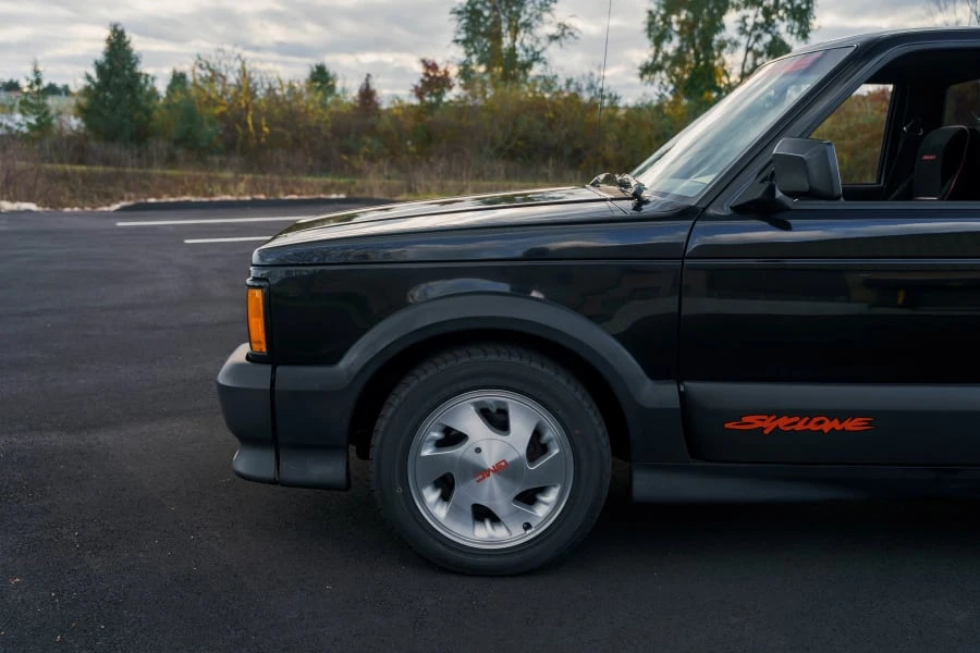 1991 GMC Syclone - Image 21 of 31