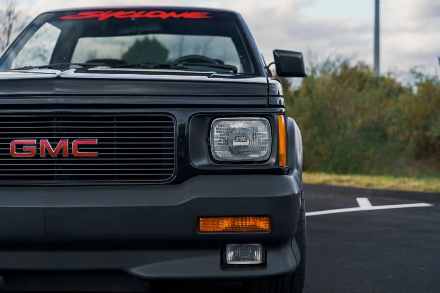 1991 GMC Syclone - Image 8 of 31