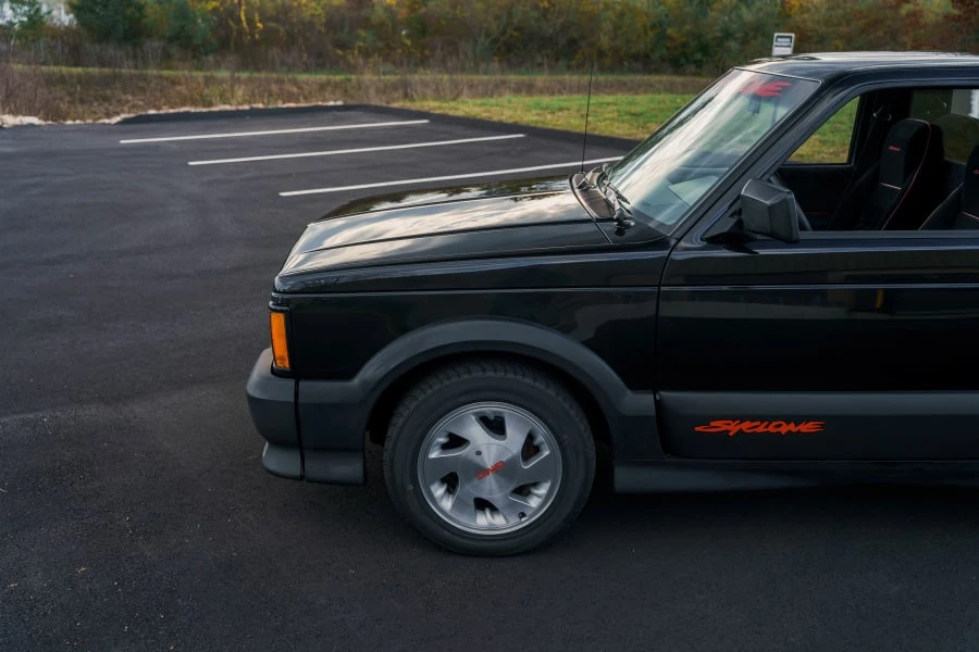1991 GMC Syclone - Image 27 of 31