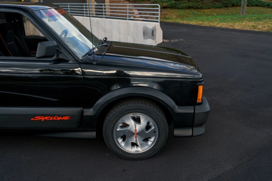 1991 GMC Syclone - Image 26 of 31