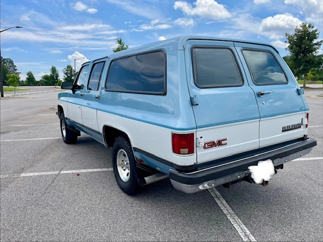 1991 GMC Suburban 7th Gen - Image 7 of 31