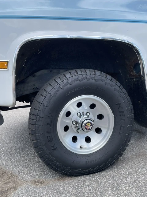1991 GMC Suburban 7th Gen - Image 19 of 31