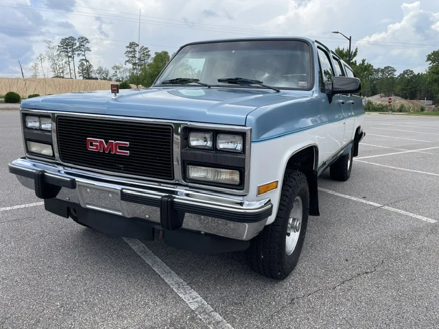 1991 GMC Suburban 7th Gen - Image 14 of 31