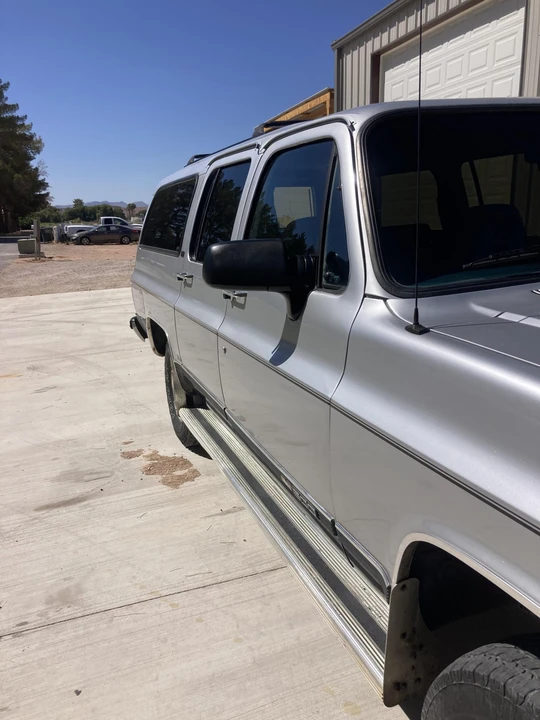 1991 GMC Suburban 7th Gen - Image 21 of 31